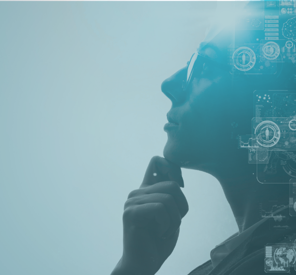 Perfil de una persona con elementos digitales superpuestos, simbolizando la reflexión sobre la inteligencia artificial y el liderazgo en entornos tecnológicos